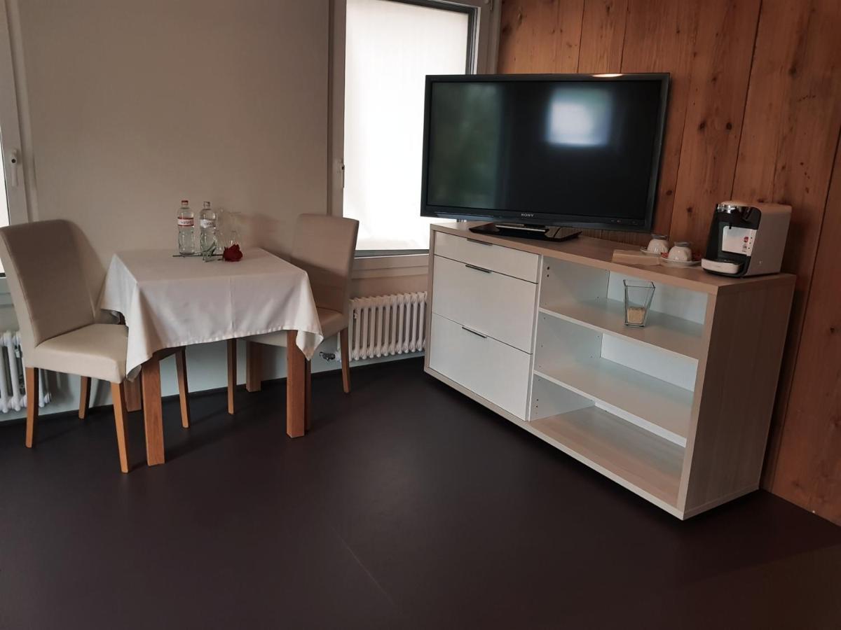 Zyba-Hotelzimmer-Vermietung Aesch Kanton Luzern ภายนอก รูปภาพ